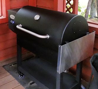 Louisiana Grills LG900 at oldfatguy.ca