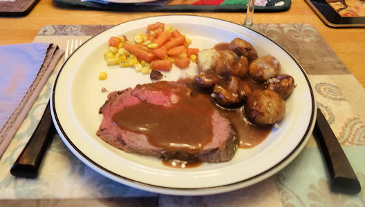 Roast Beef and Potatoes at oldfatguy.ca