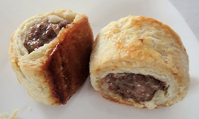 Sausage Rolls at oldfatguy.ca